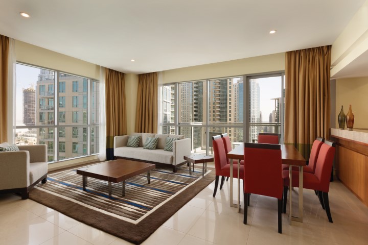 Two-Bedroom Burj Khalifa View-slider-2