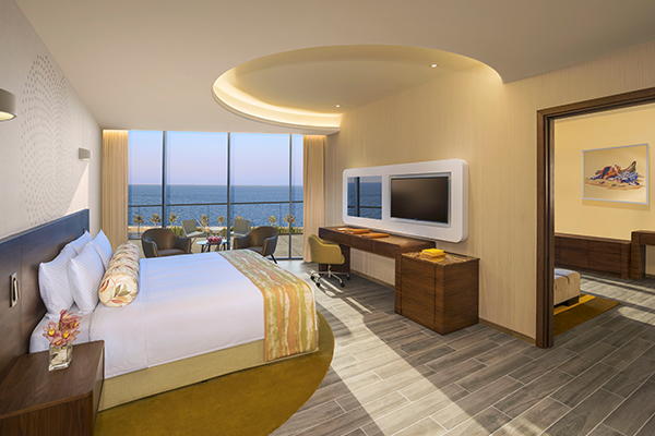 Premium One Bedroom Suite, Club Lounge And Beach Access, King Size Bed, Palm Jumeirah Sea View-slider-1