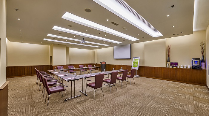 Ramada Hotel & Suites by Wyndham Dubai JBR-meeting-slider